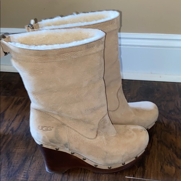 UGG Heeled boots only worn a few times - Picture 4 of 6
